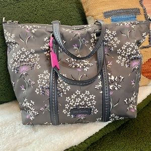 Vera Bradley cloth shoulder bag. Great, like new condition.